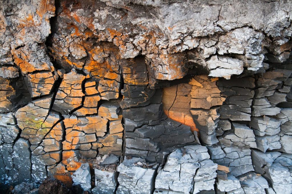 martins-krastins-erosion-cracks